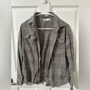 Hollister Black and White Houndstooth Shirt